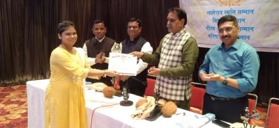 देखे तस्वीरें : महाराष्ट मंडल में गौरव अलंकरण और विद्यार्थी सम्मान