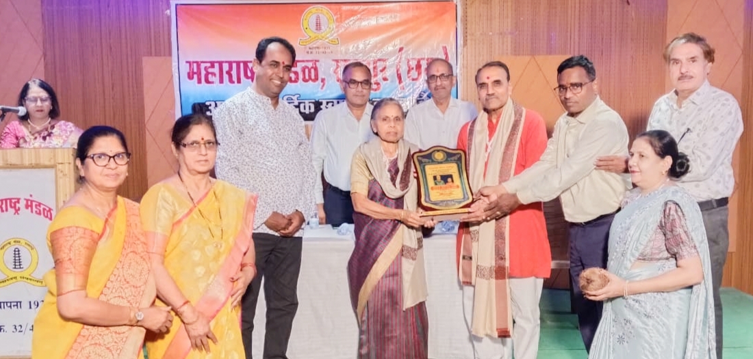 मैं बस्‍तर की आनंद यात्रा पर हूं: डॉ. गोडबोले