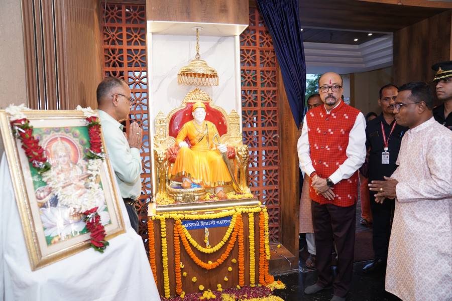 शिवाजी महाराज के आदर्श आज भी युवाओं के लिए प्रेरणास्रोत - राज्यपाल डेका